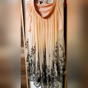 Torrid Blush Embroidered Meah Skirt Sz2